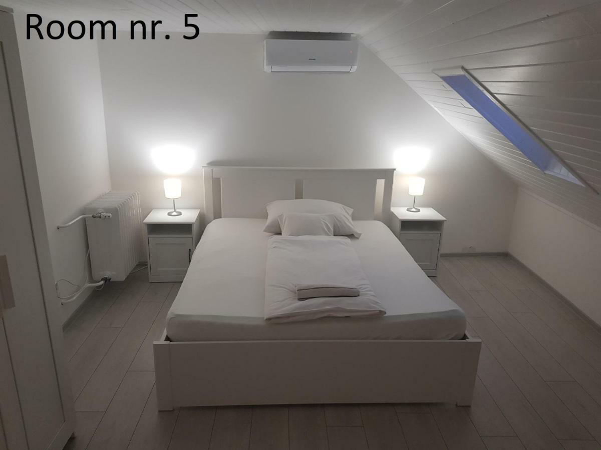Zoli Apartmanok-zoli Koelcsey 19